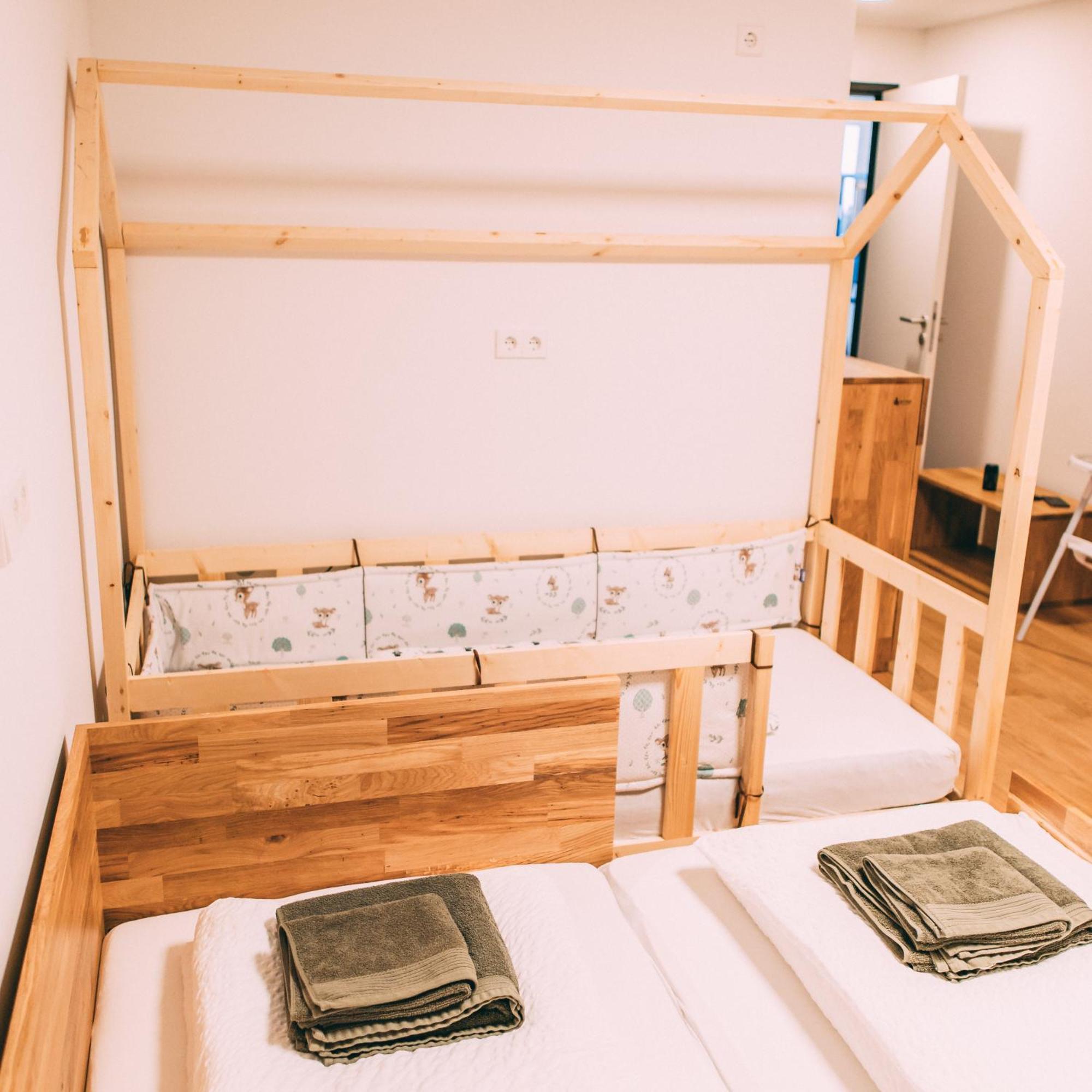 Farm stay Gut Huegle Jugendzimmer *